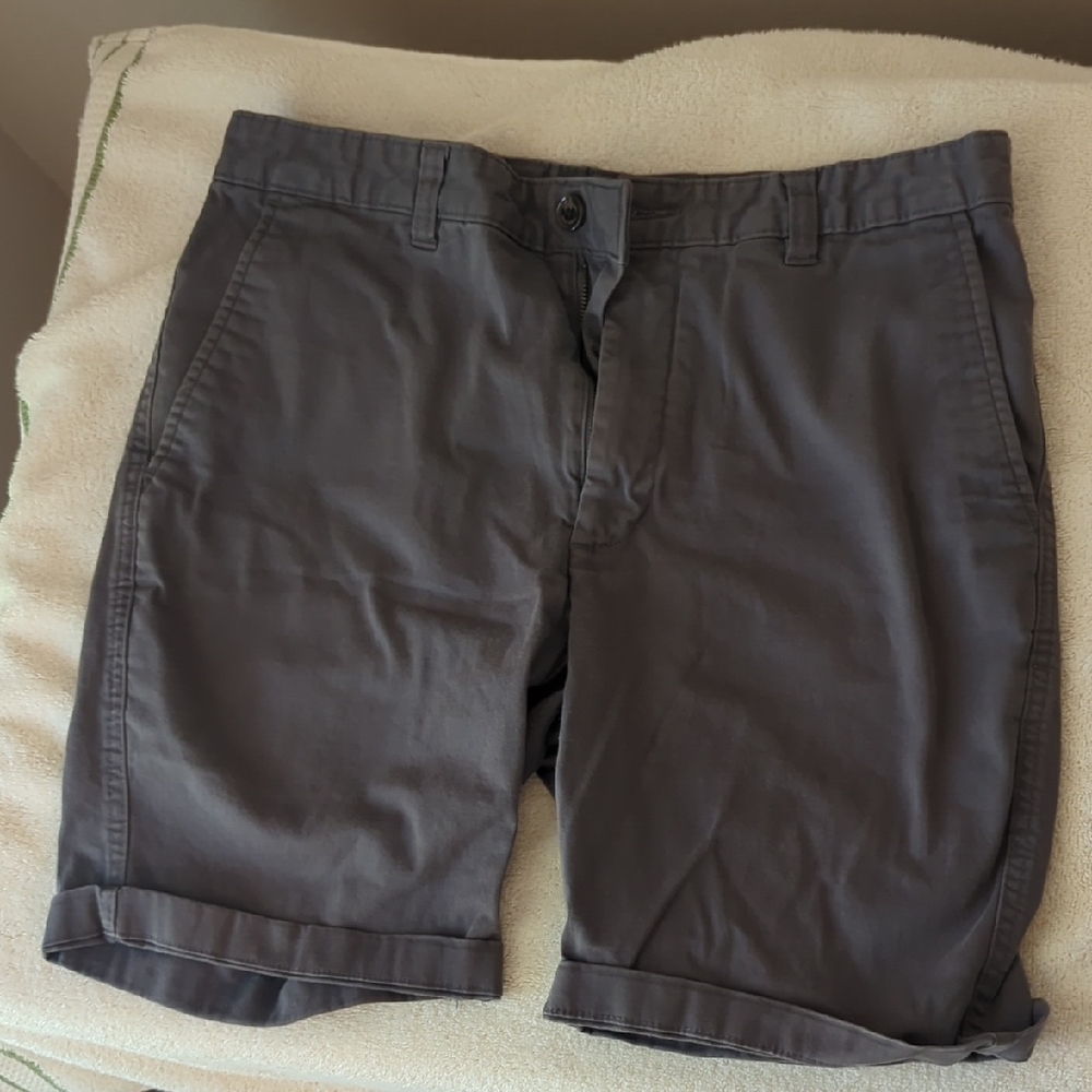 Men's Gray Shorts